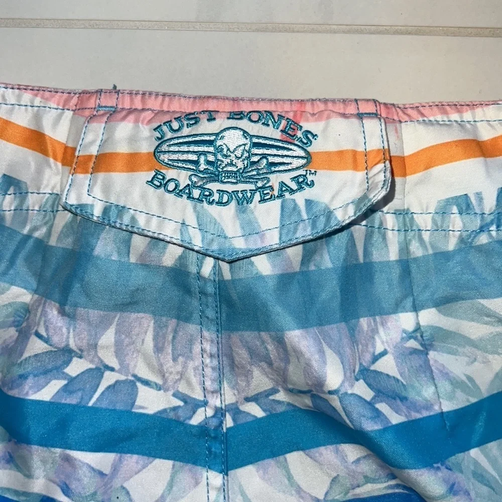 Just Bones Boardwear Board Shorts with Printed Design Size 31 - Picture 6 of 7